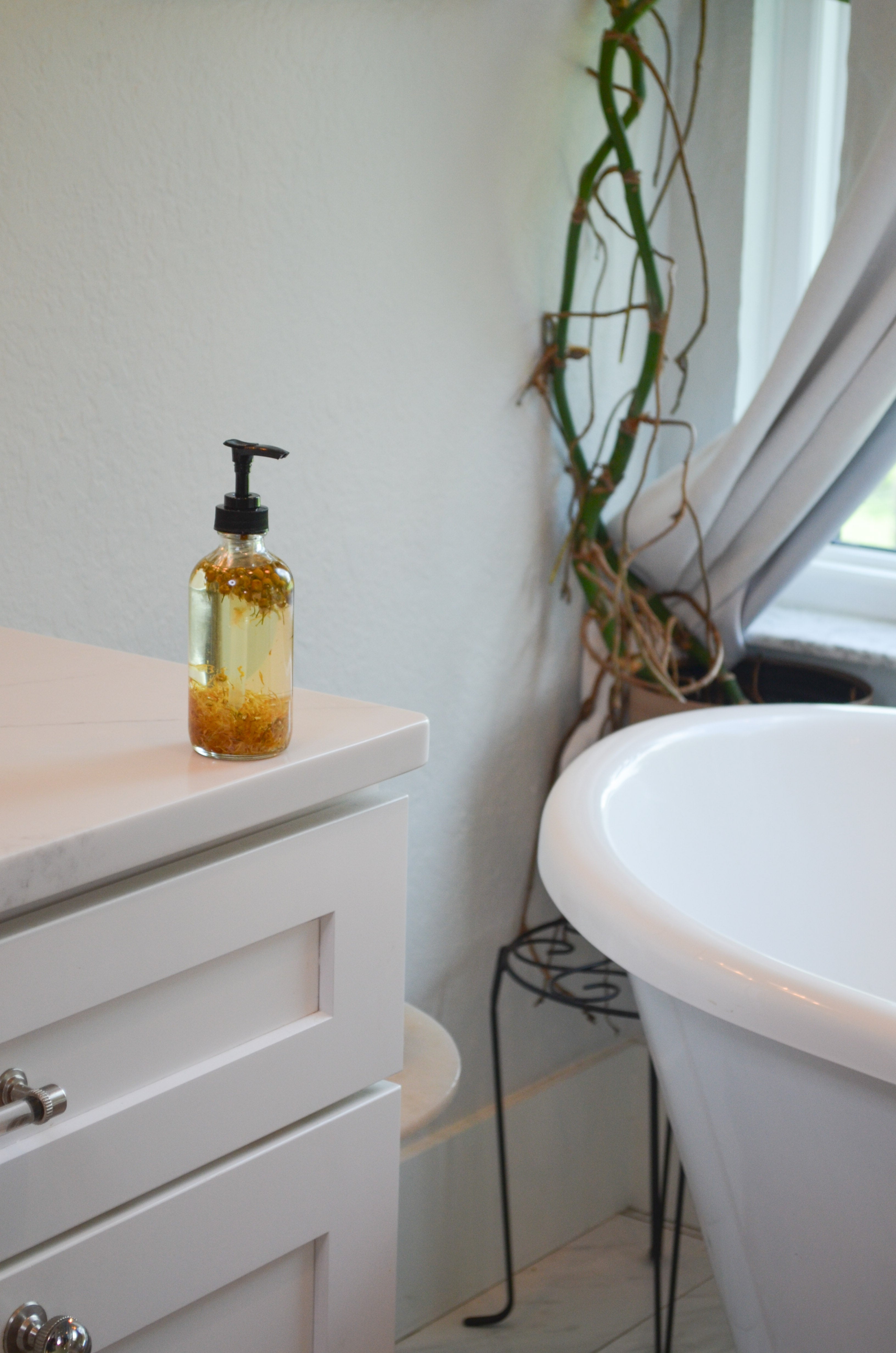 Bare Flower Fragrance-Free Body Oil - Chamomile & Calendula (7.4 oz)