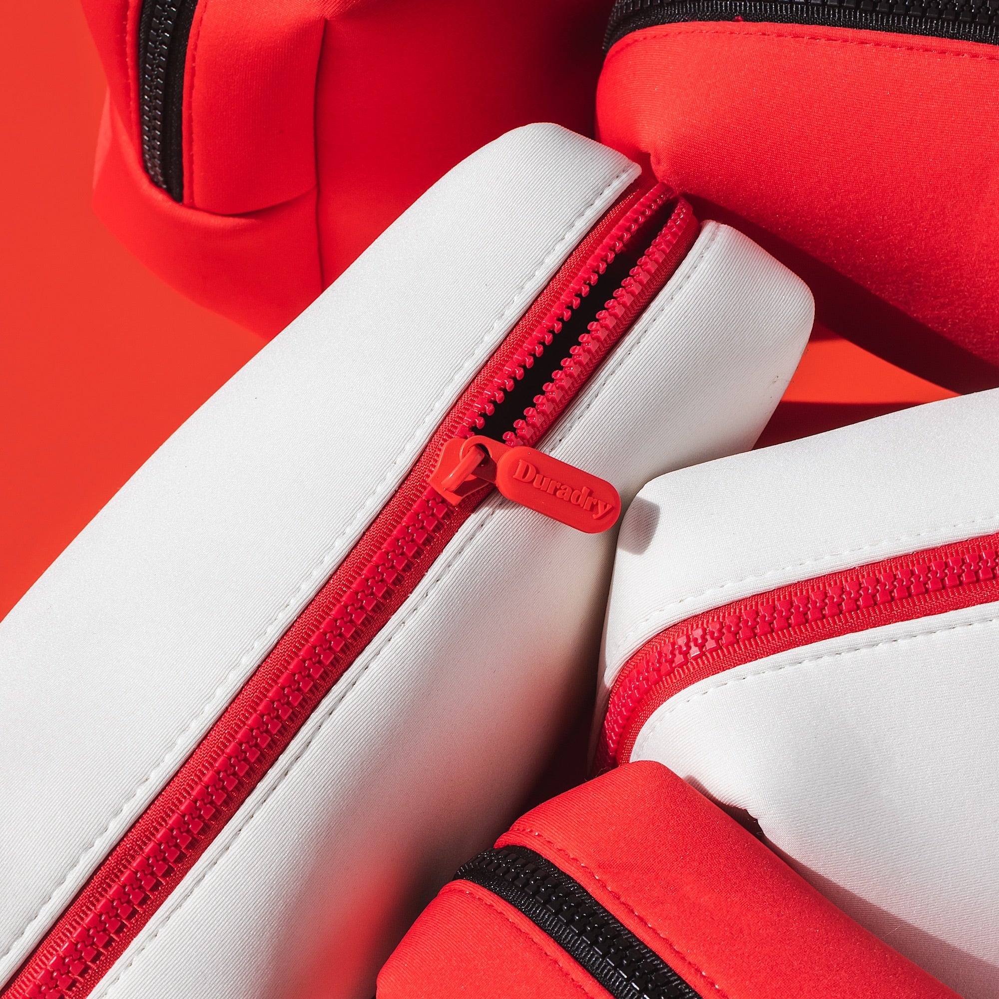 Duradry Travel Bag – Neoprene Cosmetic Bag for On-the-Go Beauty